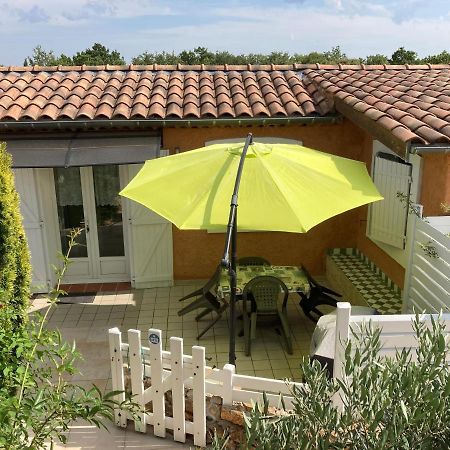 Les Chenes Chez Jo Et Aime Bed & Breakfast Régusse Dış mekan fotoğraf