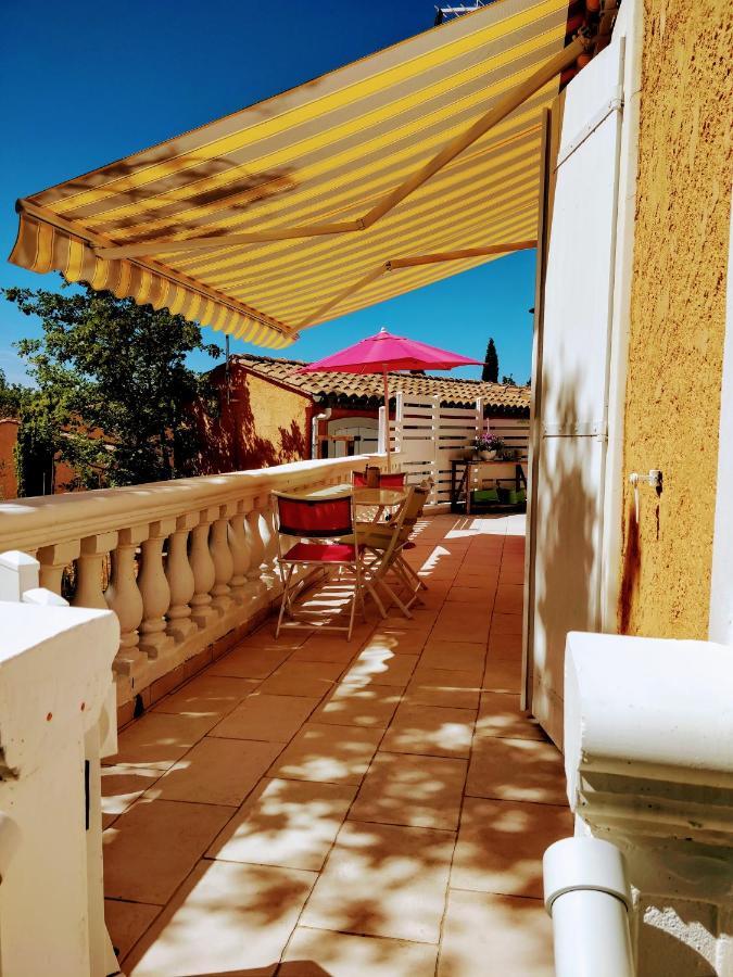 Les Chenes Chez Jo Et Aime Bed & Breakfast Régusse Dış mekan fotoğraf