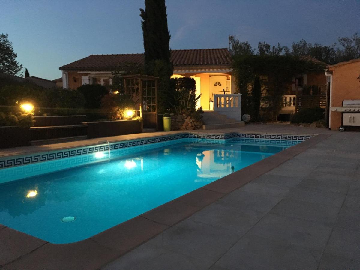 Les Chenes Chez Jo Et Aime Bed & Breakfast Régusse Dış mekan fotoğraf