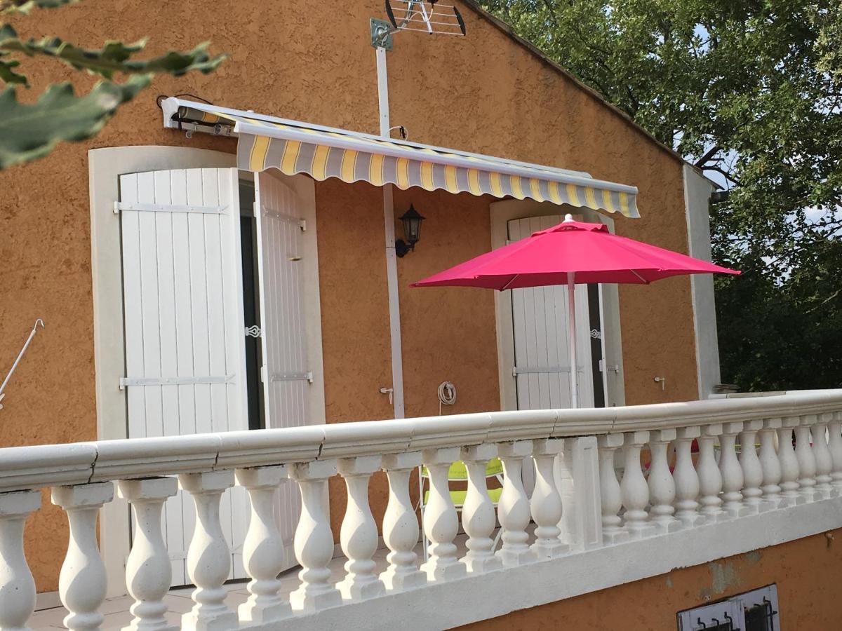 Les Chenes Chez Jo Et Aime Bed & Breakfast Régusse Dış mekan fotoğraf