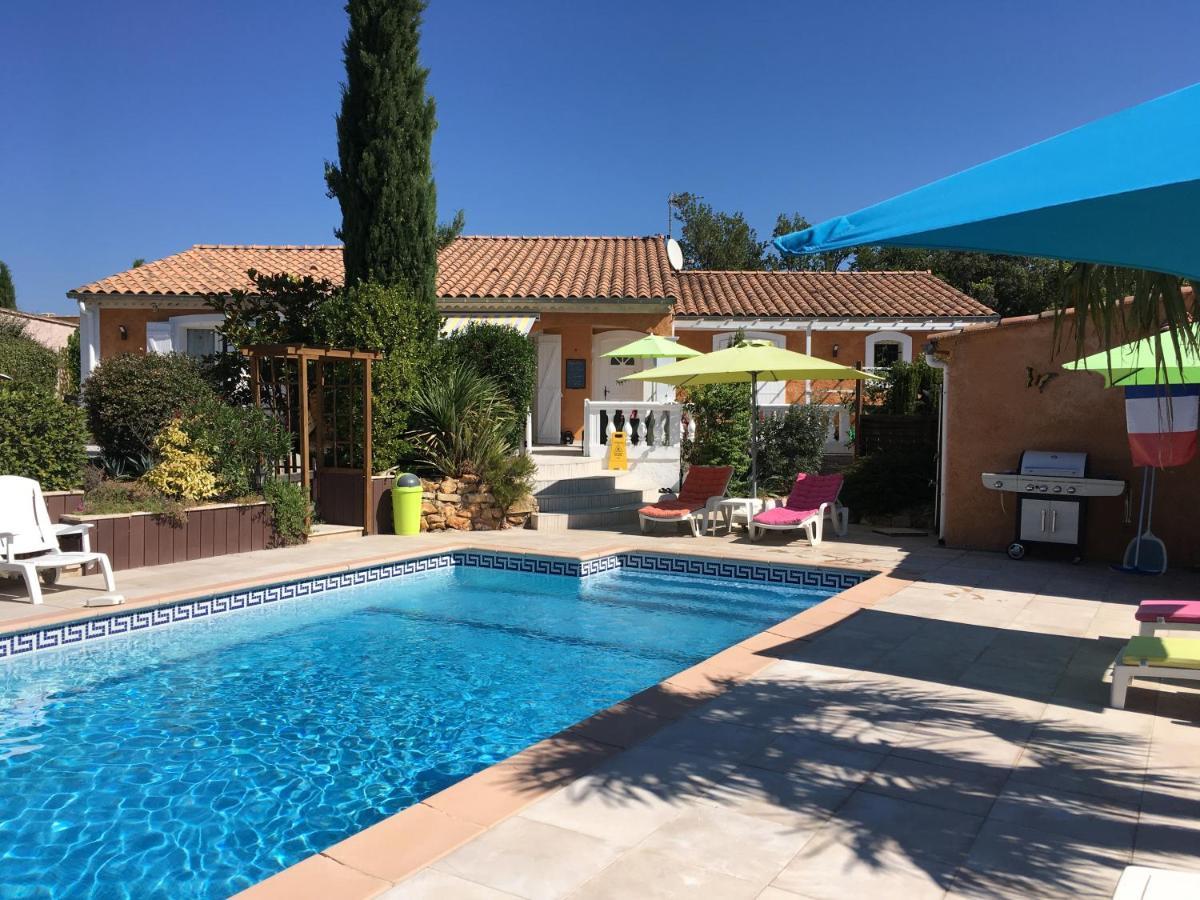 Les Chenes Chez Jo Et Aime Bed & Breakfast Régusse Dış mekan fotoğraf