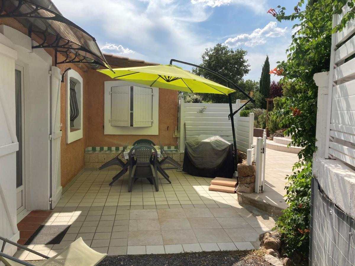 Les Chenes Chez Jo Et Aime Bed & Breakfast Régusse Dış mekan fotoğraf